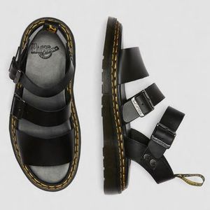 NIB DR MARTEN GRYPHON SANDALS